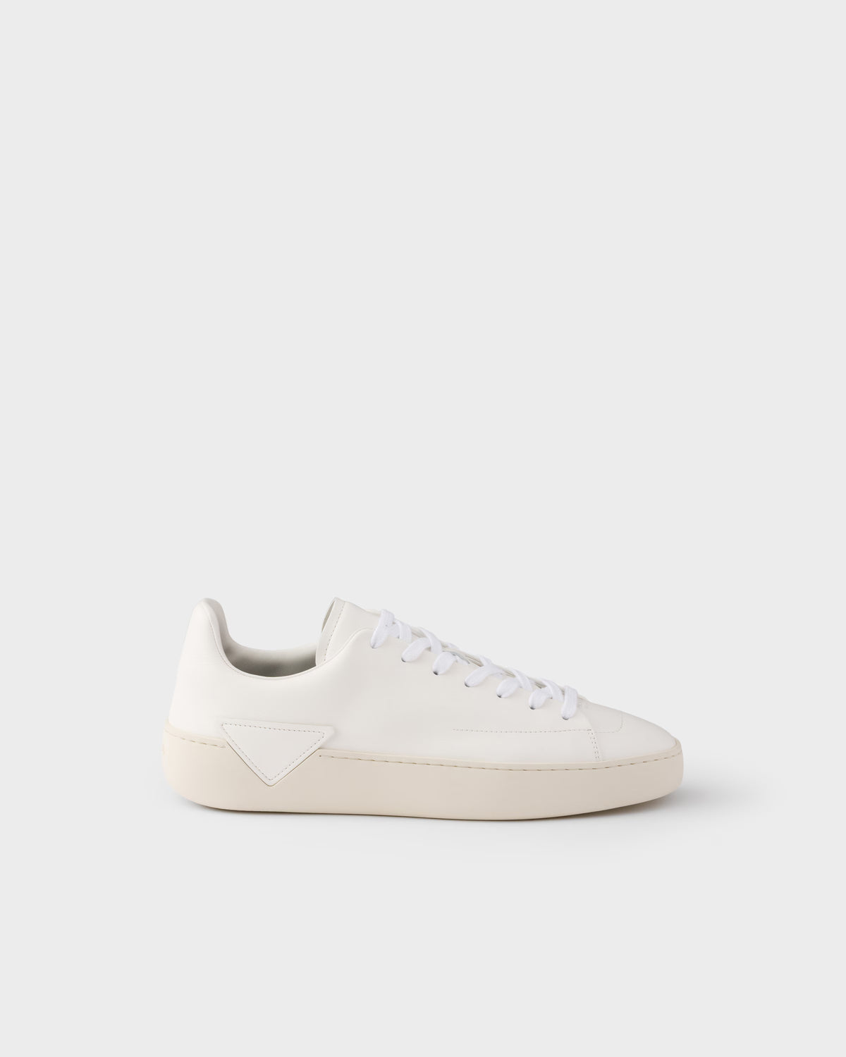 Court leather sneakers