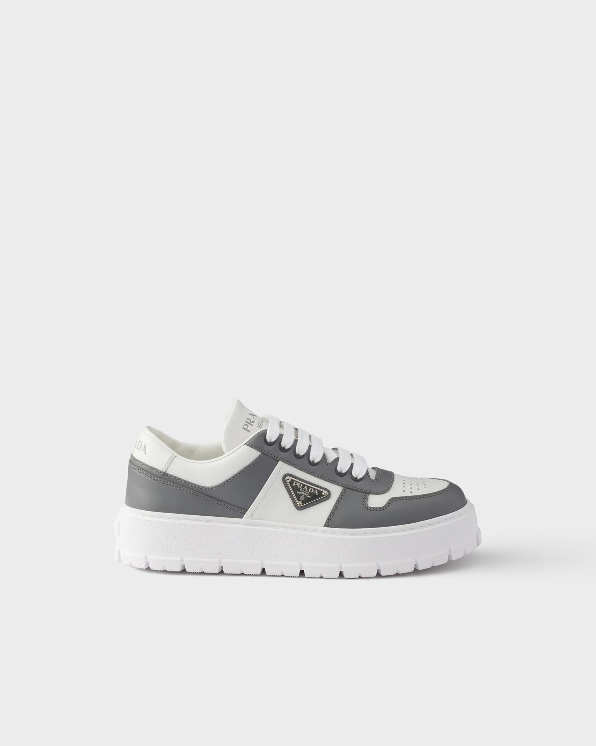Leather sneakers