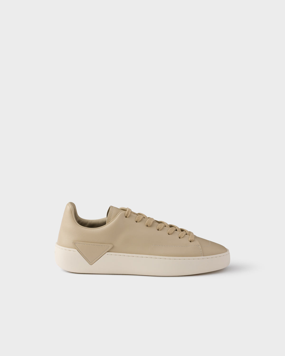 Court leather sneakers
